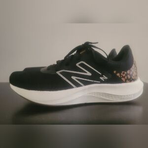 New Balance DynaSoft Pro Run V2 Running Shoe, size 6